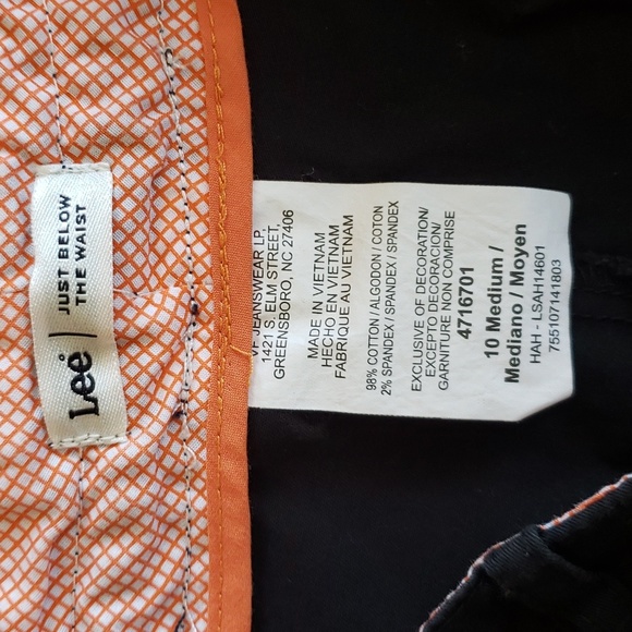 Black shorts - Picture 2 of 3